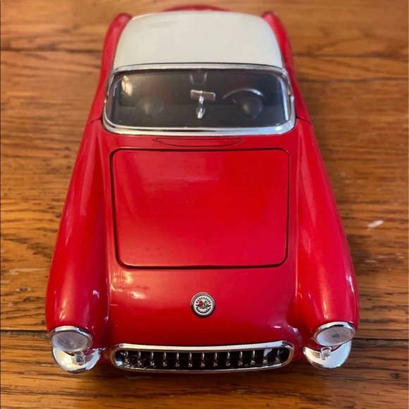 Jada Big Time Muscle Red 1957 Chevy Corvette - Picture 7 of 12